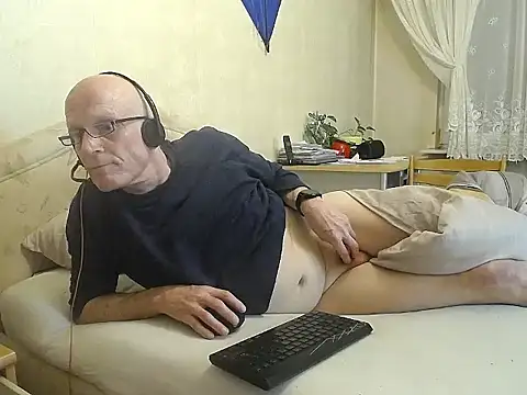 HornyRalfi55 online show from February 11, 2026, 5:07 pm