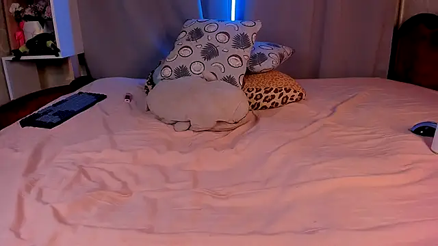 Snapshot of Jess_Lui chatting on November 12, 2025, 3:29 am Jess Lui online show from November 12, 2025, 3:29 am