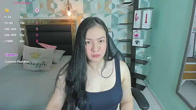 megancero online show from April 6, 2026, 12:39 pm