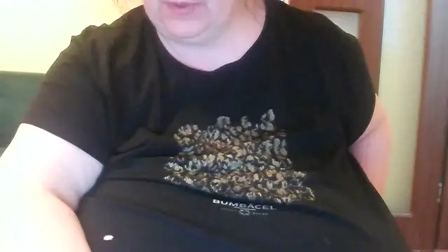 Snapshot of Nataliesbestjuggs chatting on March 15, 2026, 6:25 pm Nataliesbestjuggs online show from March 15, 2026, 6:25 pm