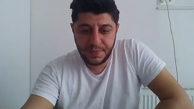 erkekkkadam online show from January 13, 2025, 1:39 pm