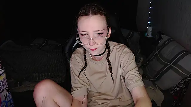 Snapshot of AmeliaKamishiro chatting on November 14, 2025, 1:37 am AmeliaKamishiro online show from November 14, 2025, 1:37 am