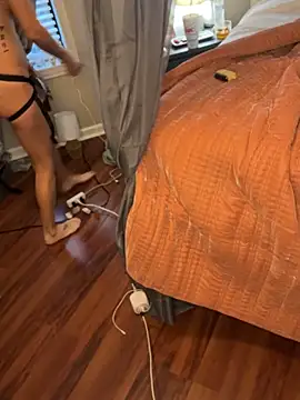 Snapshot of MnM4ever chatting on November 12, 2025, 9:58 pm MnM4ever online show from November 12, 2025, 9:58 pm