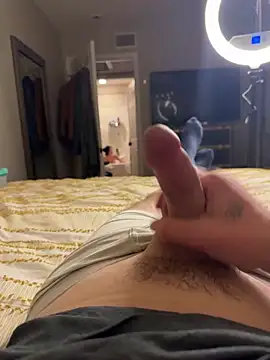 Snapshot of MnM4ever chatting on January 7, 2026, 8:39 am MnM4ever online show from January 7, 2026, 8:39 am