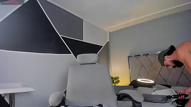 Markbrown online show from February 11, 2025, 11:54 pm