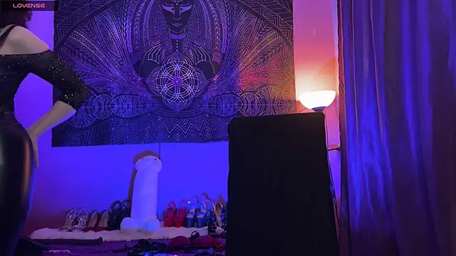 Snapshot of Helena__Femdom chatting on May 28, 2026, 8:06 pm Helena Femdom online show from May 28, 2026, 8:06 pm