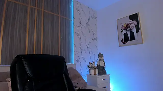 Snapshot of IsabellaAllen chatting on December 20, 2025, 12:29 am IsabellaAllen online show from December 20, 2025, 12:29 am