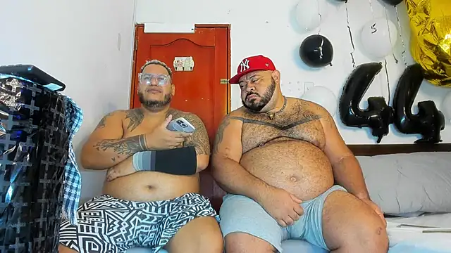 Latino bigcock online show from December 17, 2025, 2:17 am
