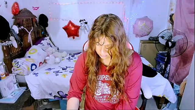 SofiaOlivares online show from November 24, 2025, 10:15 am