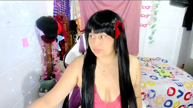 SofiaOlivares online show from December 21, 2025, 11:50 am