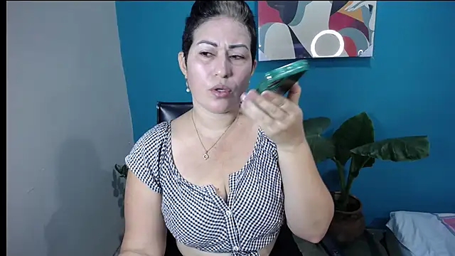 Snapshot of Sunny_rayz_ chatting on November 24, 2025, 12:16 pm Sunny rayz online show from November 24, 2025, 12:16 pm