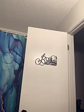 SweetHoneyBunz online show from December 4, 2025, 3:54 pm