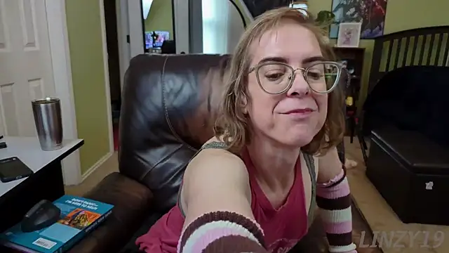 Linzy 19 online show from January 9, 2025, 8:22 pm