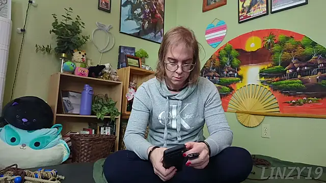 Linzy 19 online show from February 22, 2025, 9:48 pm