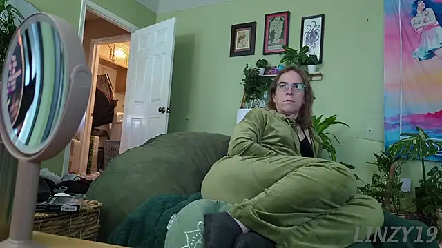 Linzy 19 online show from January 15, 2026, 2:43 pm