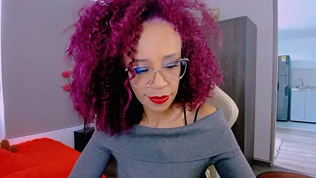 Snapshot of ScarlettMalbec chatting on February 3, 2026, 9:09 pm ScarlettMalbec online show from February 3, 2026, 9:09 pm