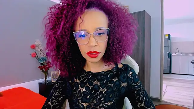 Snapshot of ScarlettMalbec chatting on February 4, 2026, 8:36 pm ScarlettMalbec online show from February 4, 2026, 8:36 pm