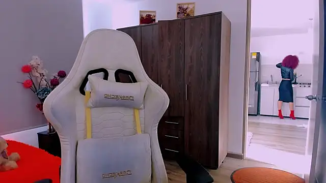 Snapshot of ScarlettMalbec chatting on February 18, 2026, 9:11 pm ScarlettMalbec online show from February 18, 2026, 9:11 pm