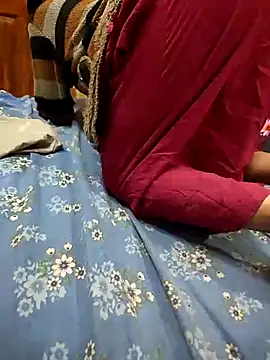 Snapshot of COUPLLE_VILLAGE chatting on December 22, 2025, 10:12 am COUPLLE VILLAGE online show from December 22, 2025, 10:12 am