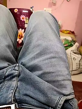 Snapshot of COUPLLE_VILLAGE chatting on February 12, 2026, 4:57 pm COUPLLE VILLAGE online show from February 12, 2026, 4:57 pm