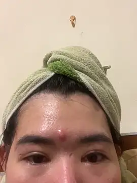 Snapshot of roby1210 chatting on March 31, 2026, 11:32 am roby1210 online show from March 31, 2026, 11:32 am