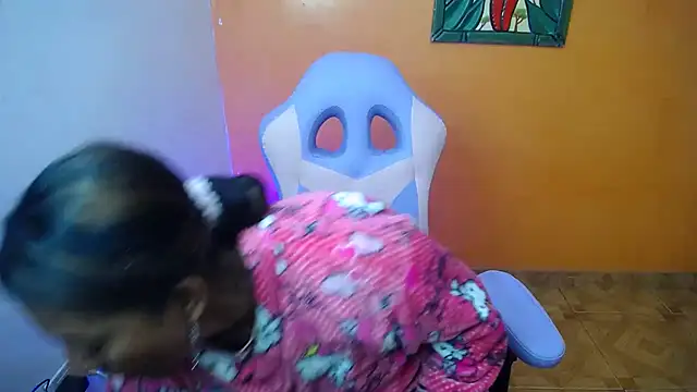 daleska ayala 1 online show from January 24, 2025, 1:57 pm