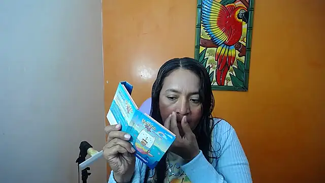 daleska ayala 1 online show from February 3, 2025, 8:35 pm