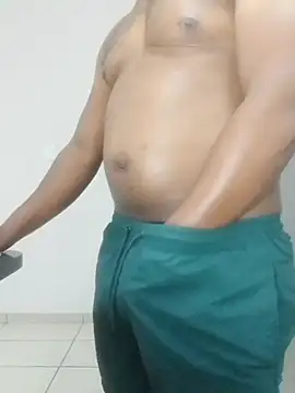 Snapshot of Yardie_bone chatting on December 19, 2025, 4:25 pm Yardie bone online show from December 19, 2025, 4:25 pm