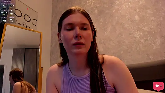 Snapshot of stassie_mil chatting on April 30, 2026, 10:54 am stassie mil online show from April 30, 2026, 10:54 am