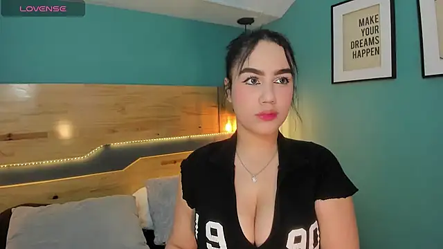 Snapshot of emily_roberts1 chatting on January 28, 2025, 12:32 pm emily roberts1 online show from January 28, 2025, 12:32 pm