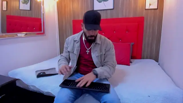 Snapshot of Thiagogomez chatting on January 14, 2026, 12:33 pm Thiagogomez online show from January 14, 2026, 12:33 pm