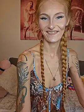 Snapshot of LessiaMia chatting on January 2, 2025, 3:29 pm LessiaMia online show from January 2, 2025, 3:29 pm
