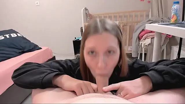 Snapshot of OliviaLukas chatting on March 3, 2026, 2:56 pm OliviaLukas online show from March 3, 2026, 2:56 pm