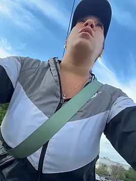 Bigbuttbrooklynn online show from April 9, 2026, 2:55 pm