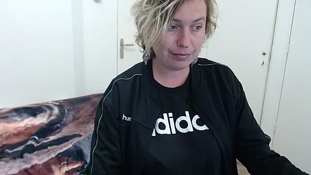 cumfun online show from November 19, 2025, 3:12 pm