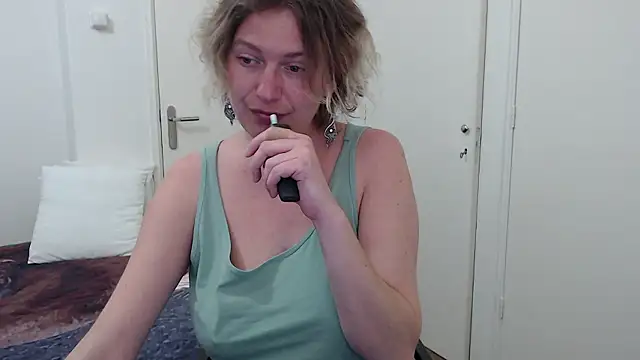 Snapshot of cumfun chatting on February 16, 2026, 9:16 am cumfun online show from February 16, 2026, 9:16 am