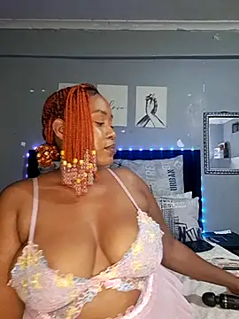 Snapshot of Toya_P chatting on February 19, 2026, 9:22 pm Toya P online show from February 19, 2026, 9:22 pm