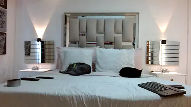 Snapshot of hellen_martin chatting on October 27, 2025, 8:46 pm hellen martin online show from October 27, 2025, 8:46 pm