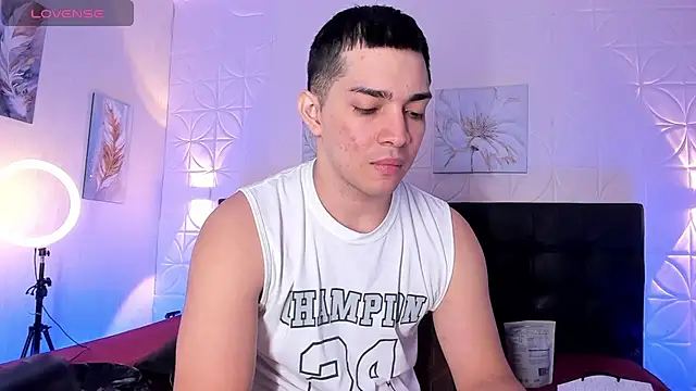 Snapshot of JUANDIAMONDS98 chatting on September 10, 2025, 1:22 pm JUANDIAMONDS98 online show from September 10, 2025, 1:22 pm