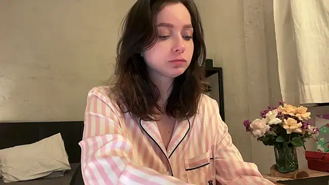 Snapshot of _liatris_ chatting on March 8, 2025, 2:40 pm liatris online show from March 8, 2025, 2:40 pm