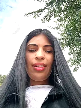 Snapshot of Astrid-- chatting on January 2, 2025, 3:19 pm Astrid-- online show from January 2, 2025, 3:19 pm