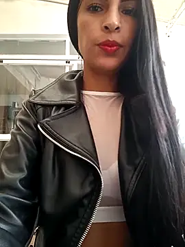 Snapshot of Astrid-- chatting on February 17, 2025, 7:53 pm Astrid-- online show from February 17, 2025, 7:53 pm