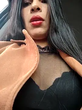 Snapshot of Astrid-- chatting on October 20, 2025, 7:47 pm Astrid-- online show from October 20, 2025, 7:47 pm