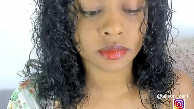 alison-ker3 online show from November 1, 2025, 10:06 am