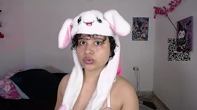 lou cute online show from November 11, 2025, 9:09 am