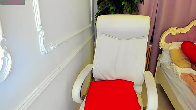 Snapshot of Lily_Marlin chatting on March 6, 2026, 4:42 am Lily Marlin online show from March 6, 2026, 4:42 am