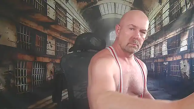ManlyPrisonGuy online show from May 7, 2026, 2:11 pm