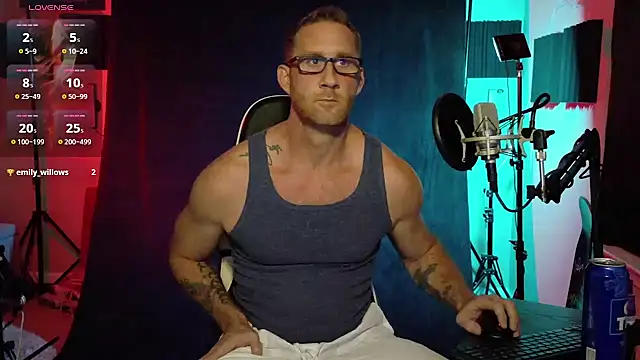 Snapshot of FiftyShadez chatting on November 28, 2025, 11:18 pm FiftyShadez online show from November 28, 2025, 11:18 pm