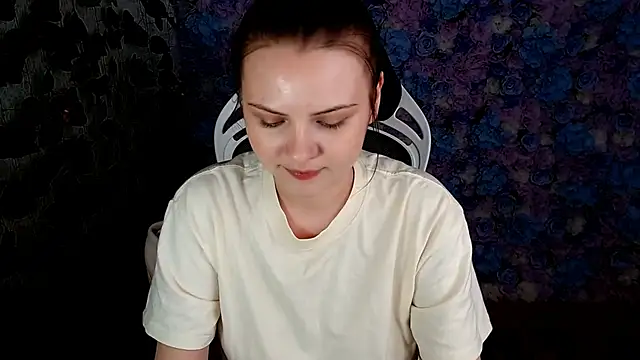 Snapshot of IxxiLiana chatting on September 20, 2025, 4:13 am IxxiLiana online show from September 20, 2025, 4:13 am