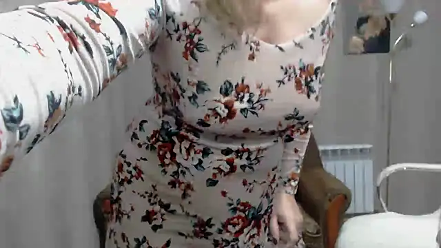 koroleva70 online show from February 26, 2025, 7:16 pm